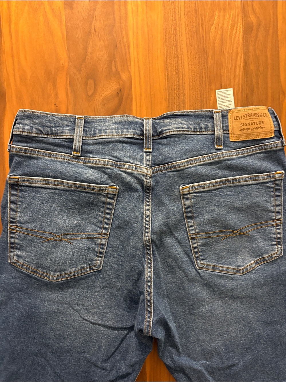 Signature by Levi Strauss & Co. men's jeans 38x30 Slim. Popular and classic - Picture 4 of 7